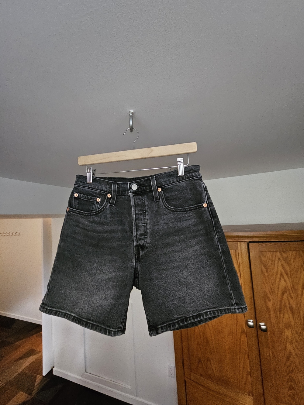 Levi's Women's Premium 501 Mid Thigh Short